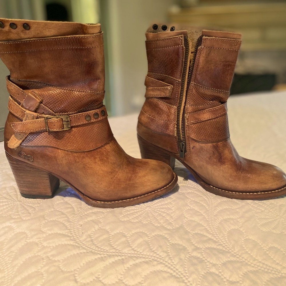 Handmade all leather boots. Minimal wear as stickers still visible on heel